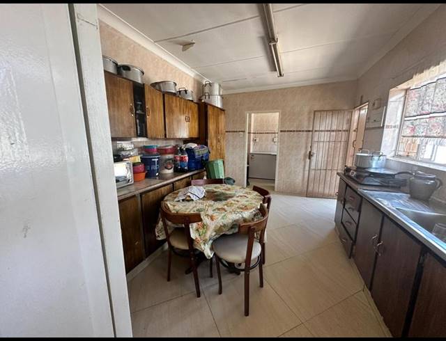 5 BEDROOM HOUSE FOR SALE IN ERASMIA